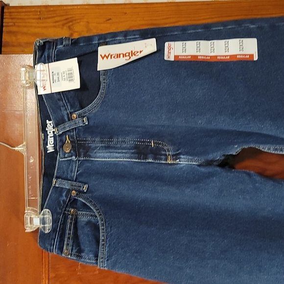 🆕️ Wrangler Men's Regular Fit Jeans Size 32x32 - Picture 2 of 10